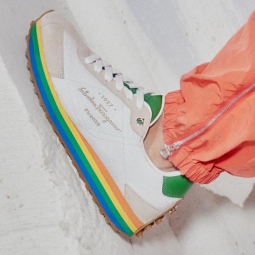 ❌SOLD❌Ferragamo Iggy Sneakers - Picture 6 of 17